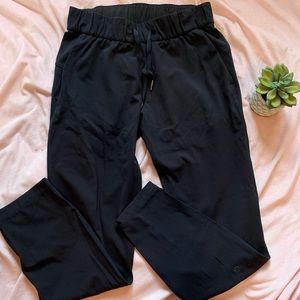 Lululemon On the fly pants 25”🌟